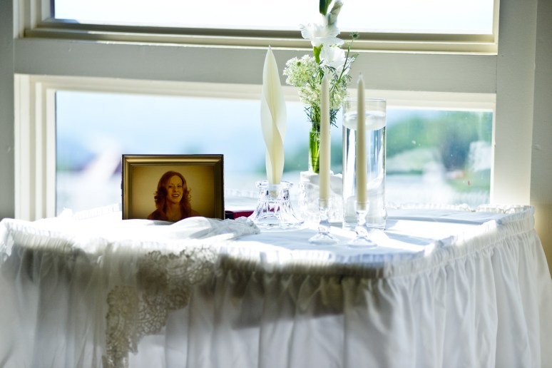 Erinann & Drew Phillips | Wedding Details | Walk Down the Isle