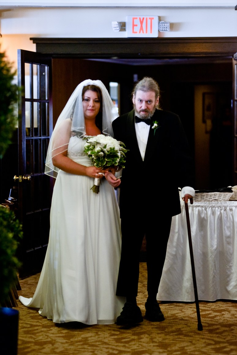 Erinann & Drew Phillips | Wedding Details | Walk Down the Isle