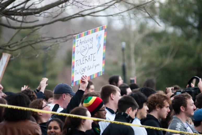 Vassar College | Westboro Baptist Church | Poughkeepsie Protest | Counter Picket | fck h8