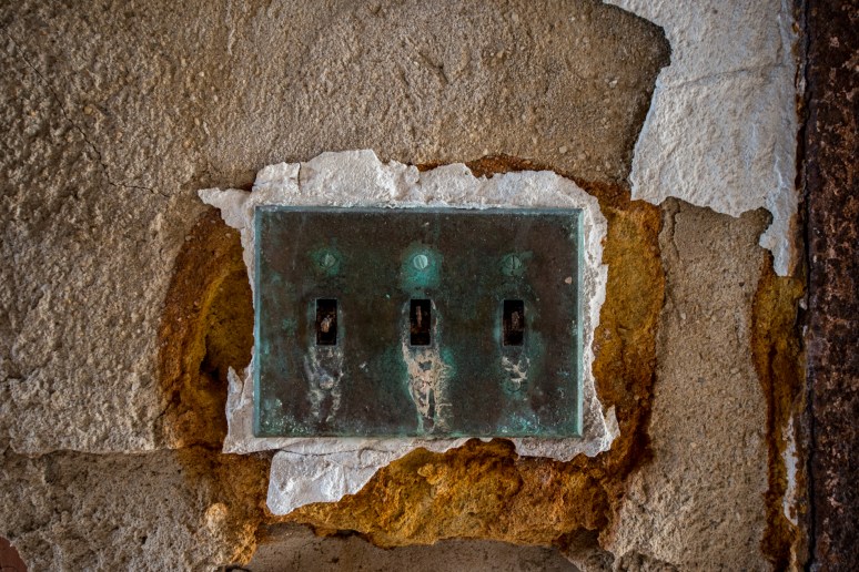 Urban Decay | New York City Farm Colony | Staten Island | Exploration | Photography | Architecture