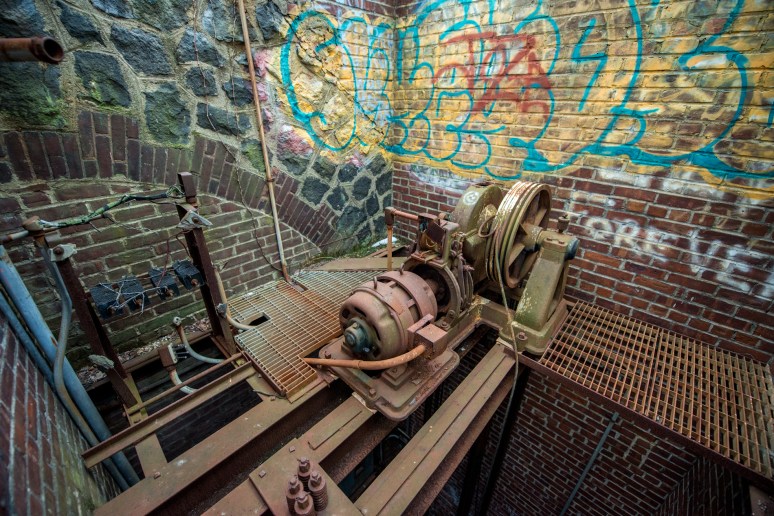 Urban Decay | New York City Farm Colony | Staten Island | Exploration | Photography | Architecture