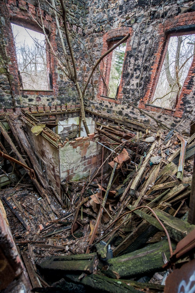 Urban Decay | New York City Farm Colony | Staten Island | Abandoned Places | Photography | Architecture
